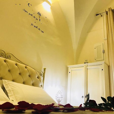 אוסטוני 26 Suite Home מראה חיצוני תמונה