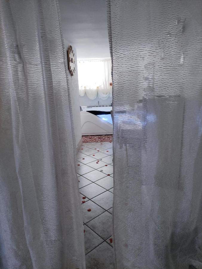 אוסטוני 26 Suite Home מראה חיצוני תמונה