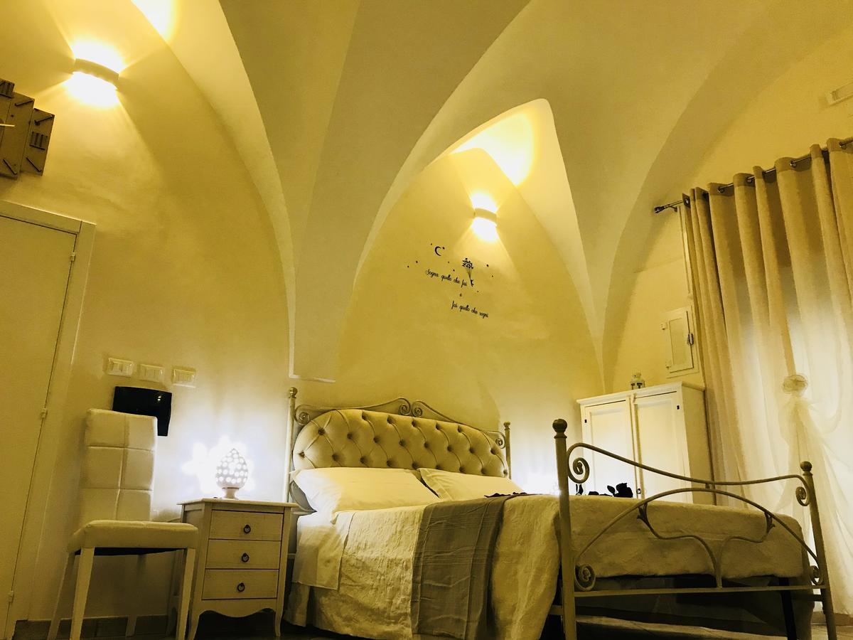 אוסטוני 26 Suite Home מראה חיצוני תמונה