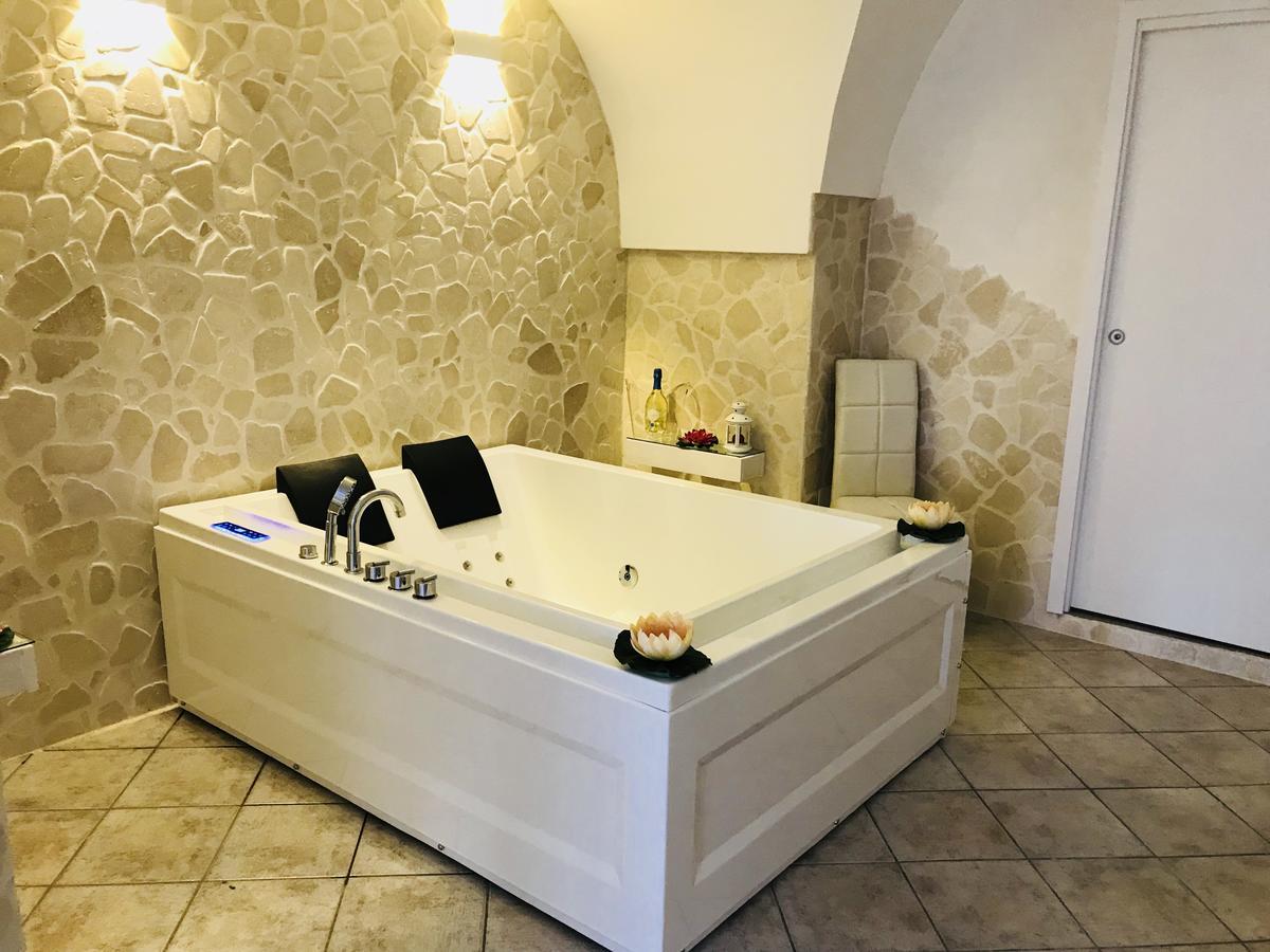 אוסטוני 26 Suite Home מראה חיצוני תמונה